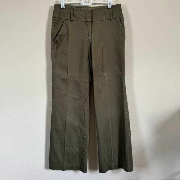 Women’s New York & Company Green Pants. Size 4 - Picture 5 of 6